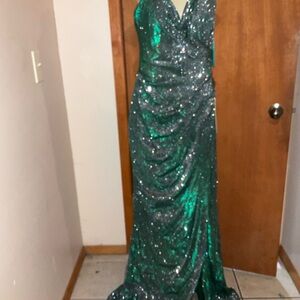 Elegant Green Sequin Gown
